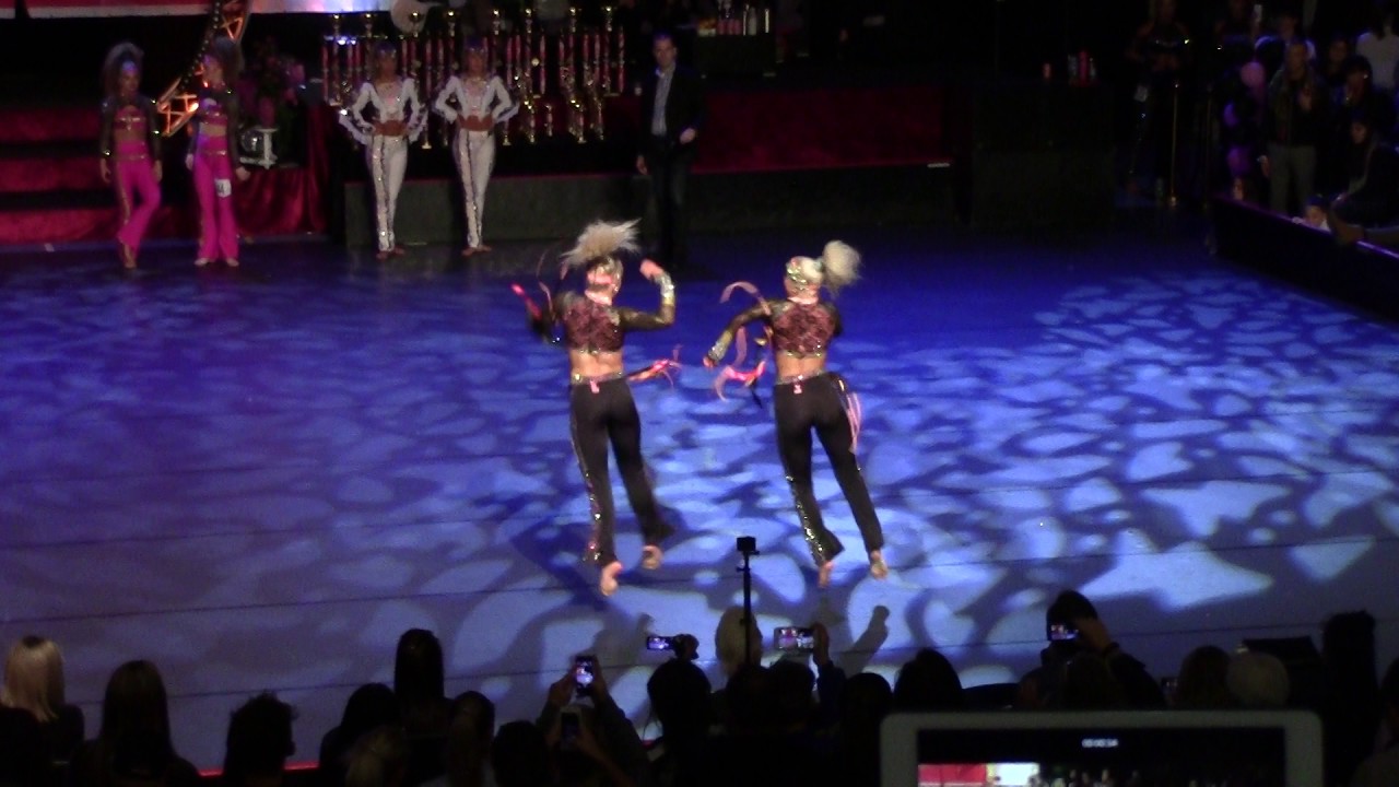Selina Jappeè & Julie Sofie-W. Olesen - Disco WC 2016
