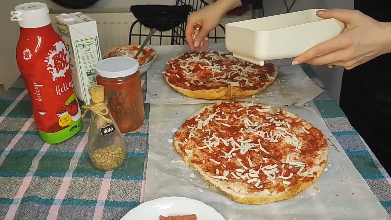 Yaparsam olur da bugün Ramazan pidesinden pizza yapıyorum 😋