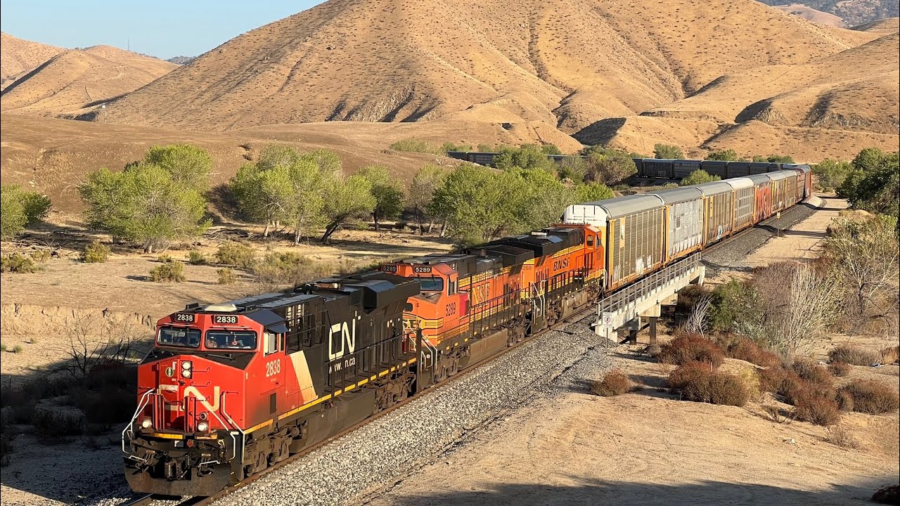 Canadian National Pays a Visit to the Tehachapi Mountains!