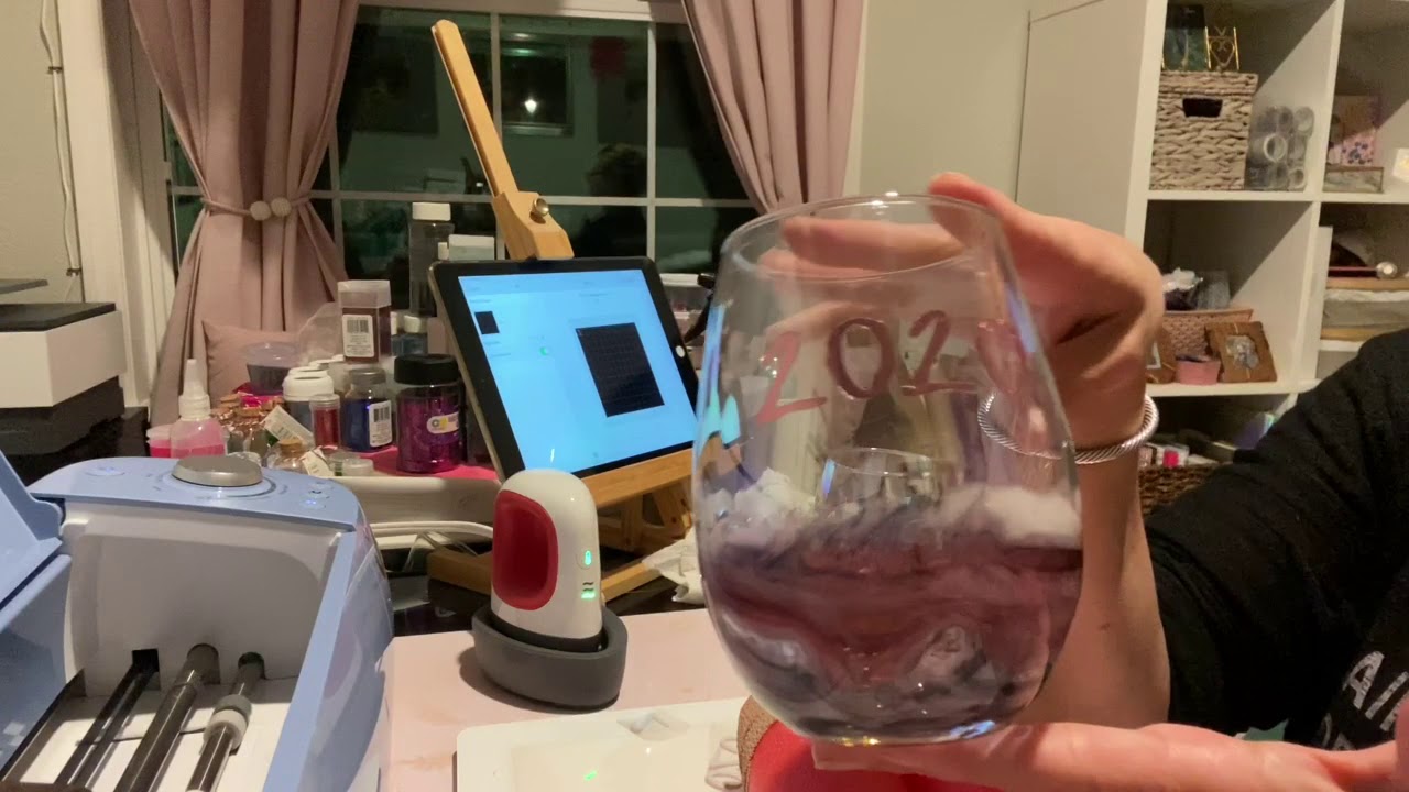 Heat transfer vinyl on glass; Personalized Wine Glass With Heat Transfer Vinyl.