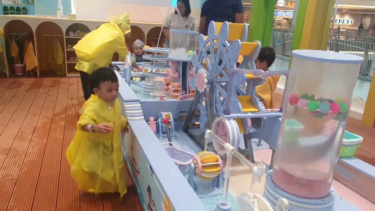 Serunya main air di playground PLAY 'N LEARN @Summarecon_Serpong 