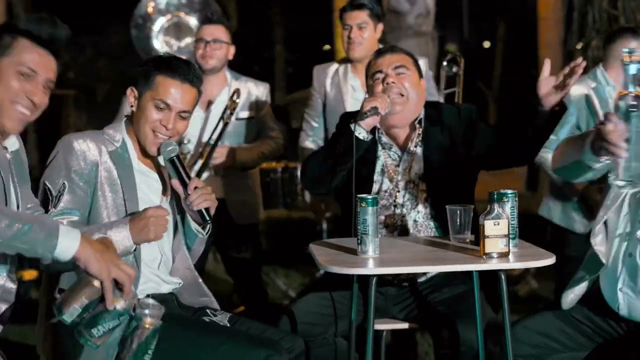 Nico Flores FT Banda Monarca - Noches Eternas