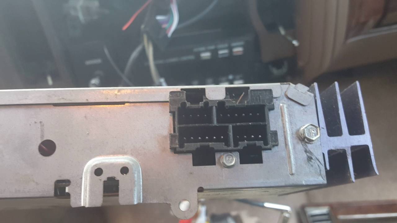 91 Cadillac Radio
