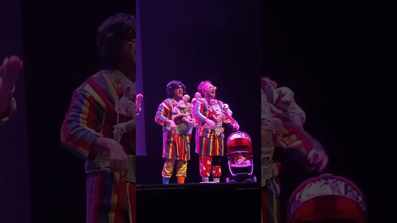 Actuaciones del Carnaval de Dos Hermanas 2026 en el teatro municipal.