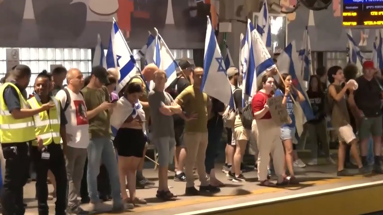 חסימת הרכבת, הכבישים ובתי הדין הרבניים: יום של מחאה