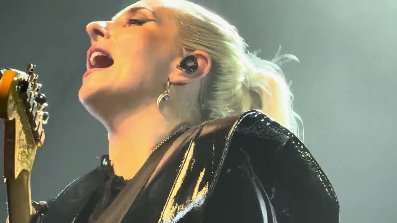 EIVØR - Falling Free (La Rayonne - Villeurbanne 2024)