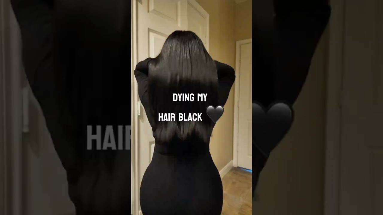 Dying my hair black 🖤 I always end up going back to my natural color. It just looks more healthy✨