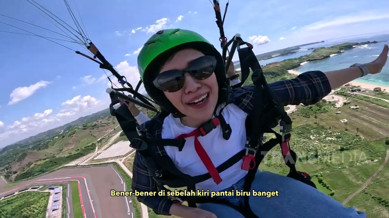 Seru Abis! Menikmati View Lombok Naik Paramotor - CELEBRITY ON VACATION (18/1/25) P1