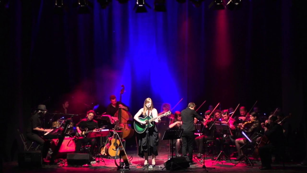 Sorpresa Sia LIVE - CHIARA RAGGI Band + orchestra