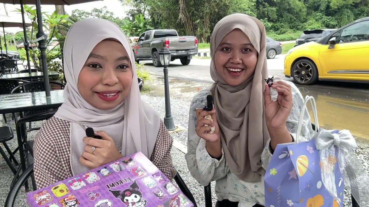 Blind box edition with Auniey (2025)