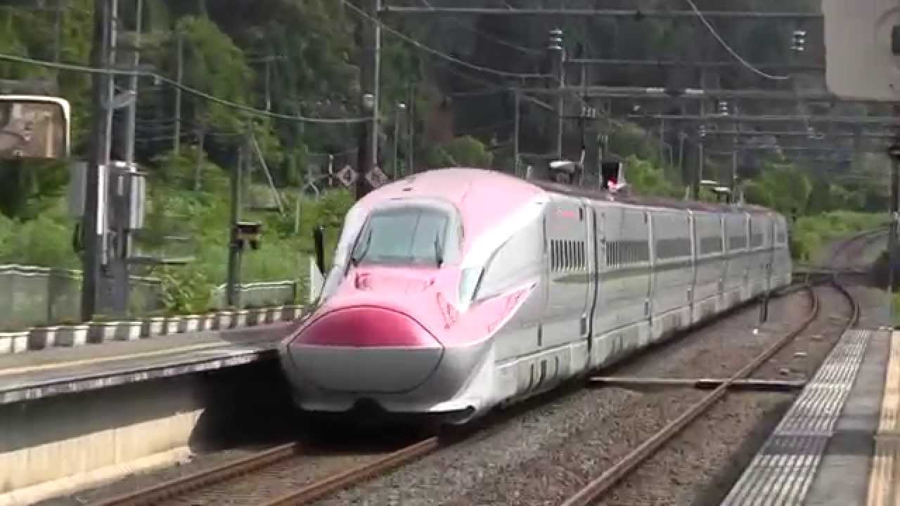 秋田新幹線こまちＥ６系走行シーン（在来線区間にて）