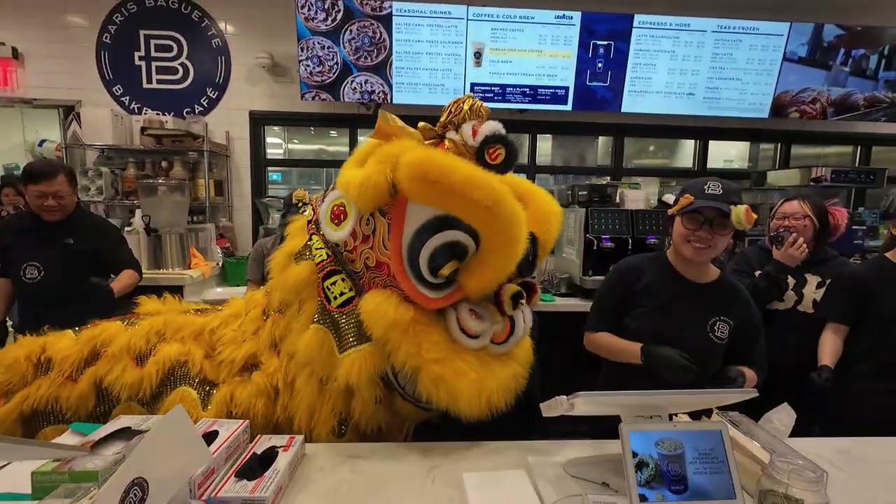 2026 LNY Chicago Chinatown | Paris Baguette | Yu’s Lion Dance Chicago