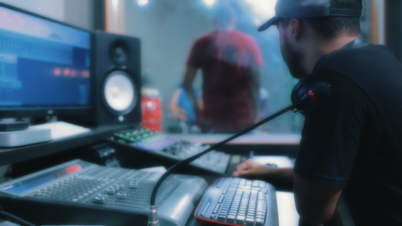 Banda Filhos do Rei - Lá em Cima (Clipe Oficial)