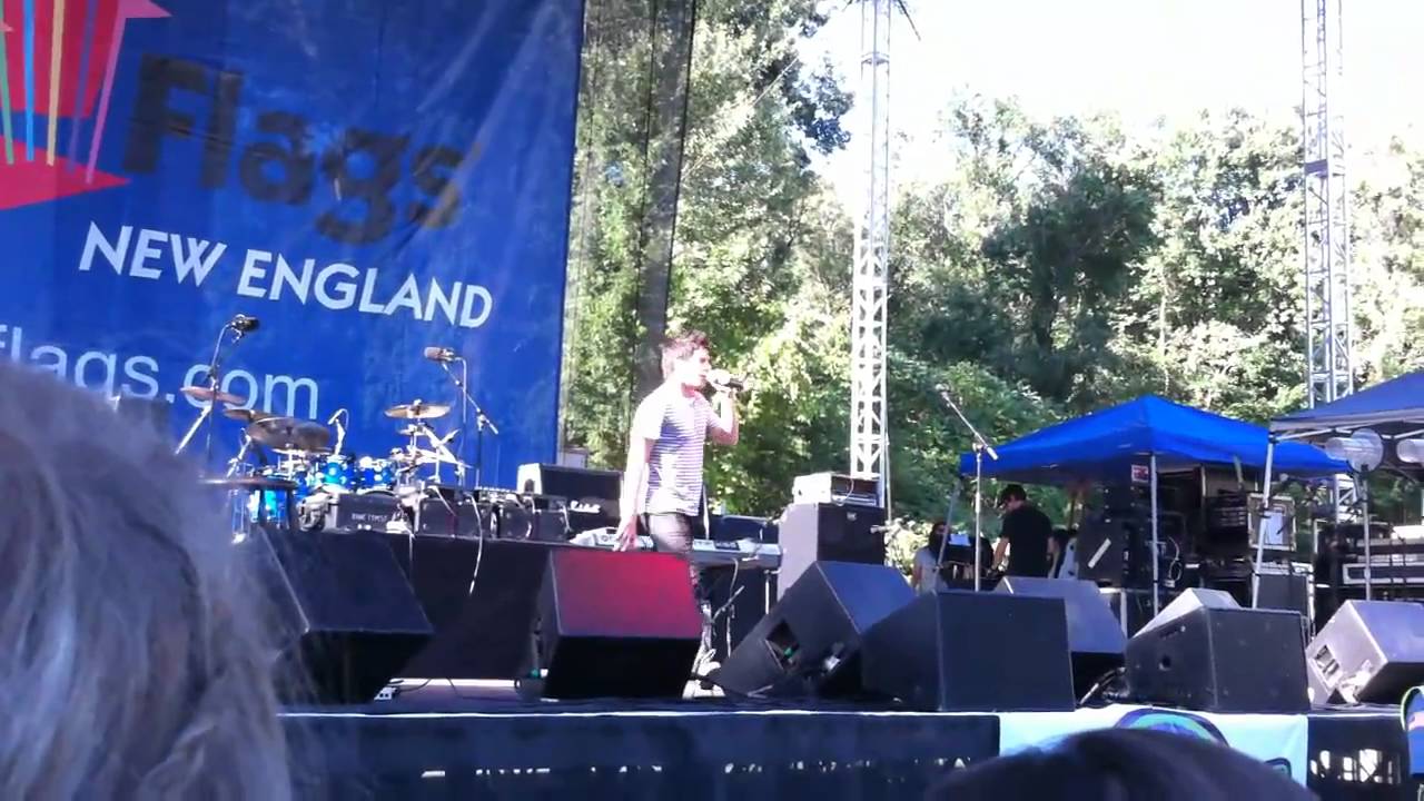 David Archuleta Somethin' Bout Love LIVE @ Six Flags New England 2010