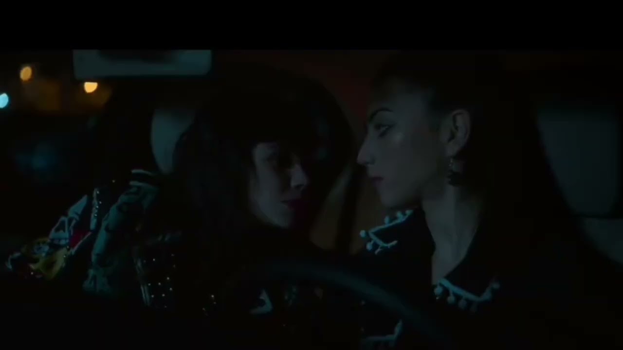 Rebe e Mencia in macchina assieme durante il drive in, parte 3 (Elite stagione 5)