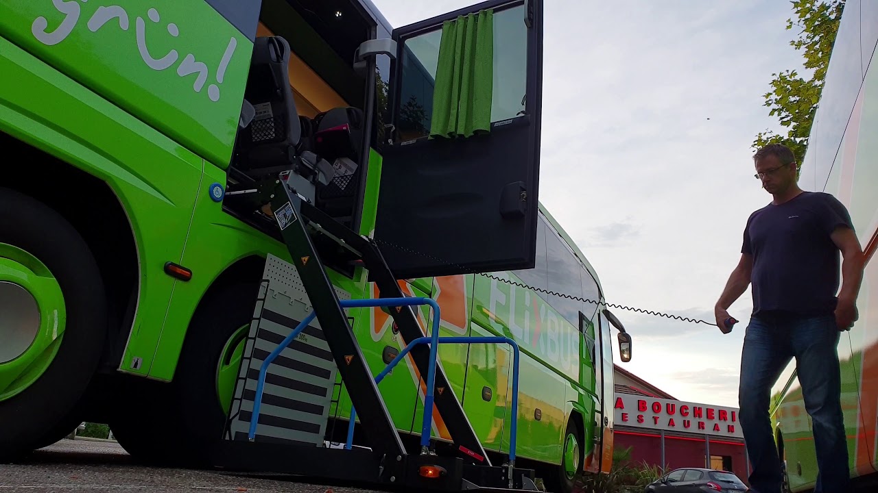Flixbus - Rokkantkocsis lift 1 /Neoplan/