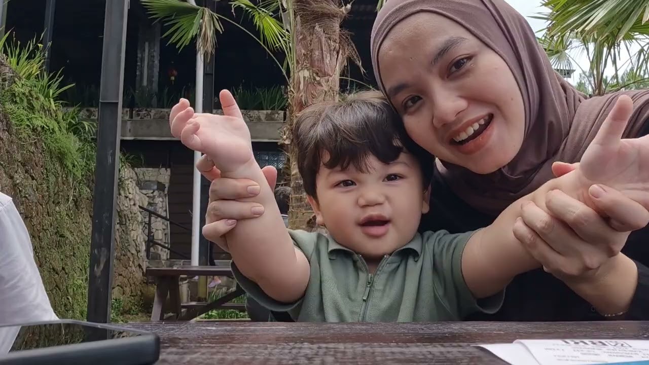 Omar the explorer hihihi