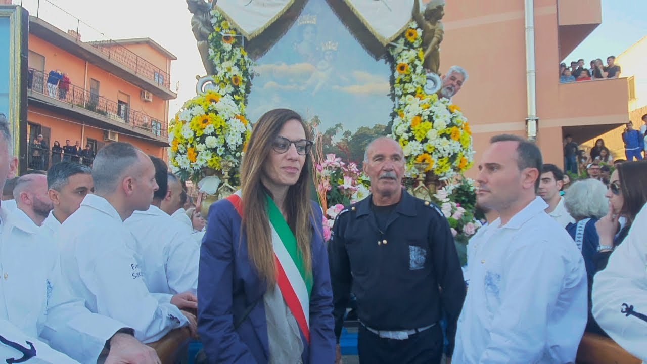 Madonna di Porto Salvo  . Processione discesa e Scambio