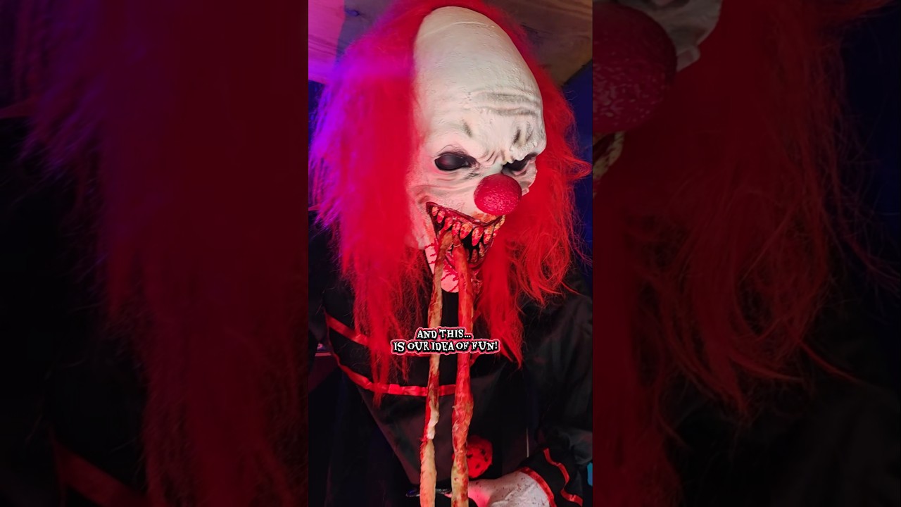 #HomeHaunt #HauntedHouseBuild #Carnevil #CreepyClown #BlacklightHaunt #HauntProps #HorrorCommunity