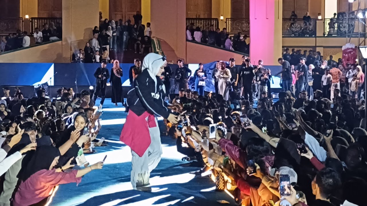 DIVA AUREL 