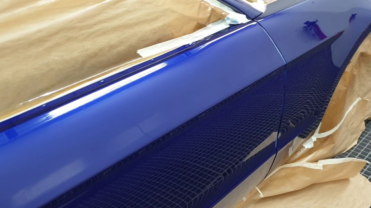 Ford Mustang mustang club of america Kolor Deep impact blue. Clear coat Debeer