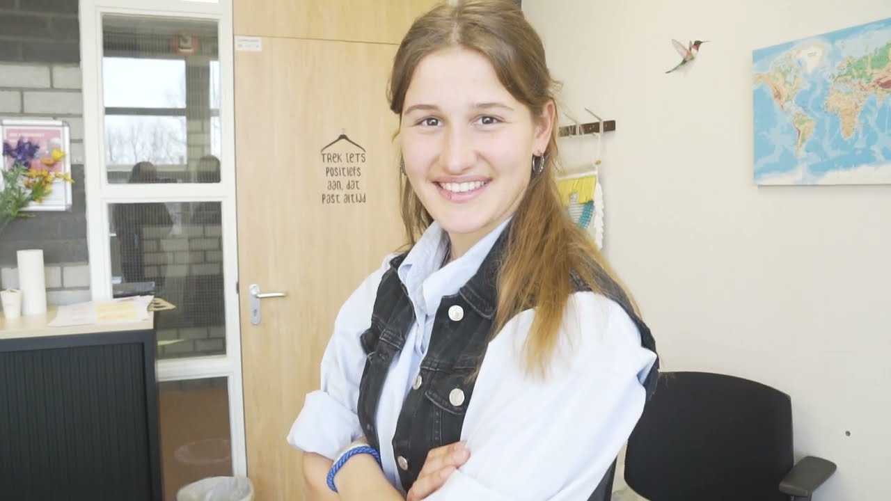 Louise haalt haar havodiploma bij de VAVO