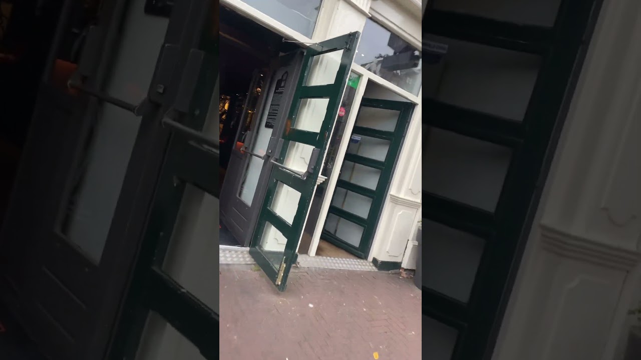 Coffeeshop Easy Times in Amsterdam(2022)
