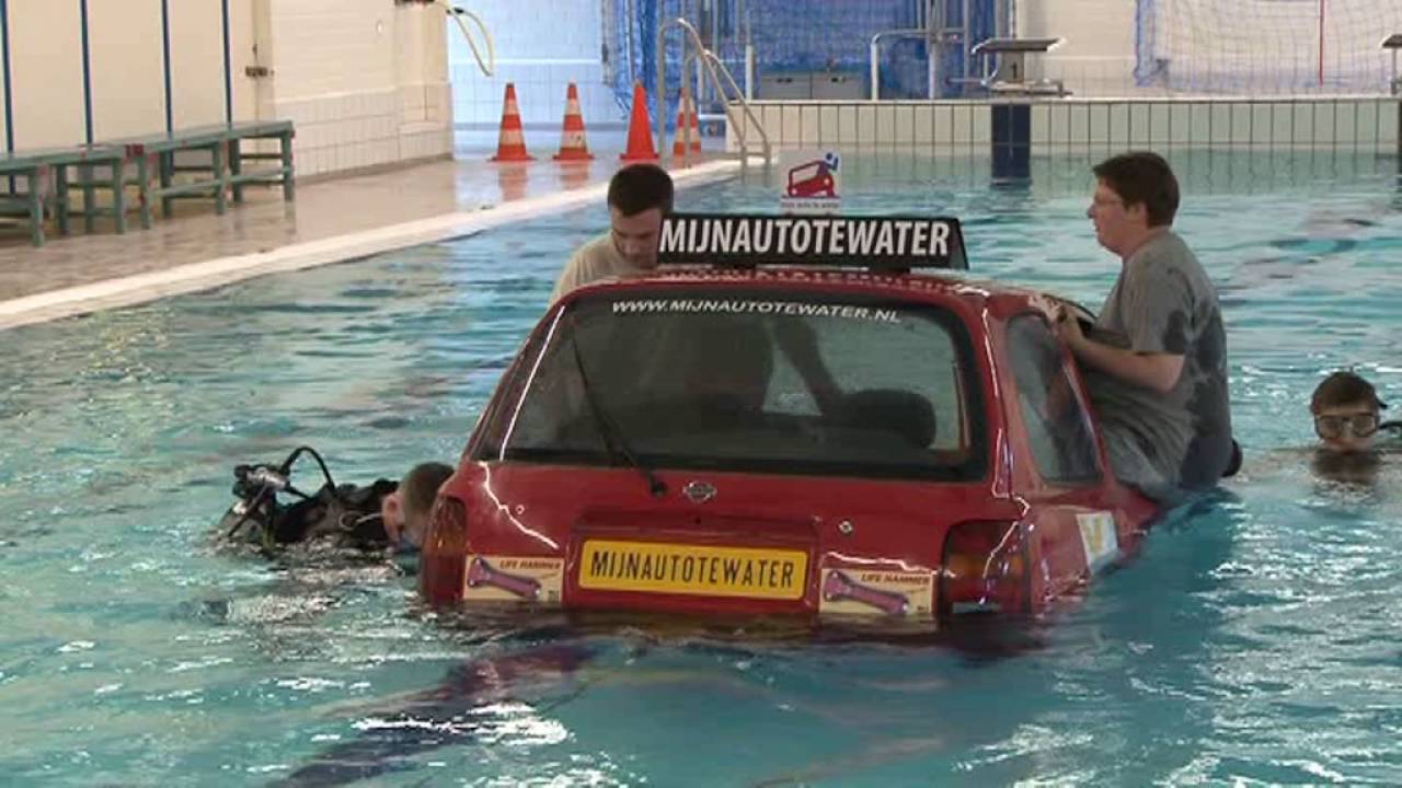 AUTO TE WATER | ZWEMBAD DE BONGERD WAGENINGEN