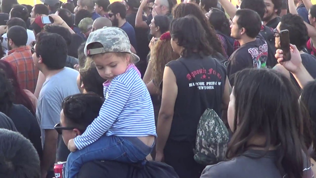 El Noi de sucre - Los muertos de cristo en Chile, abril 2017