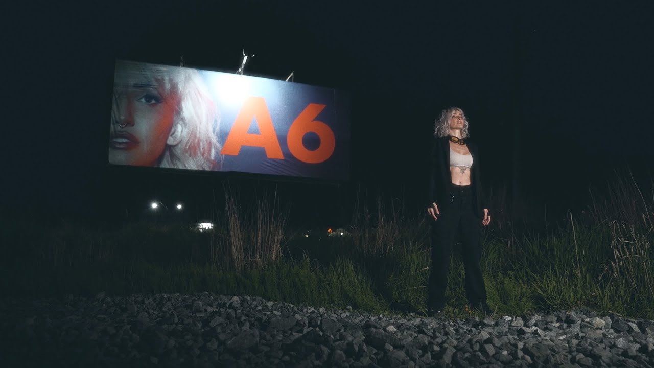Lights - PIRANHA [Official Visualizer]