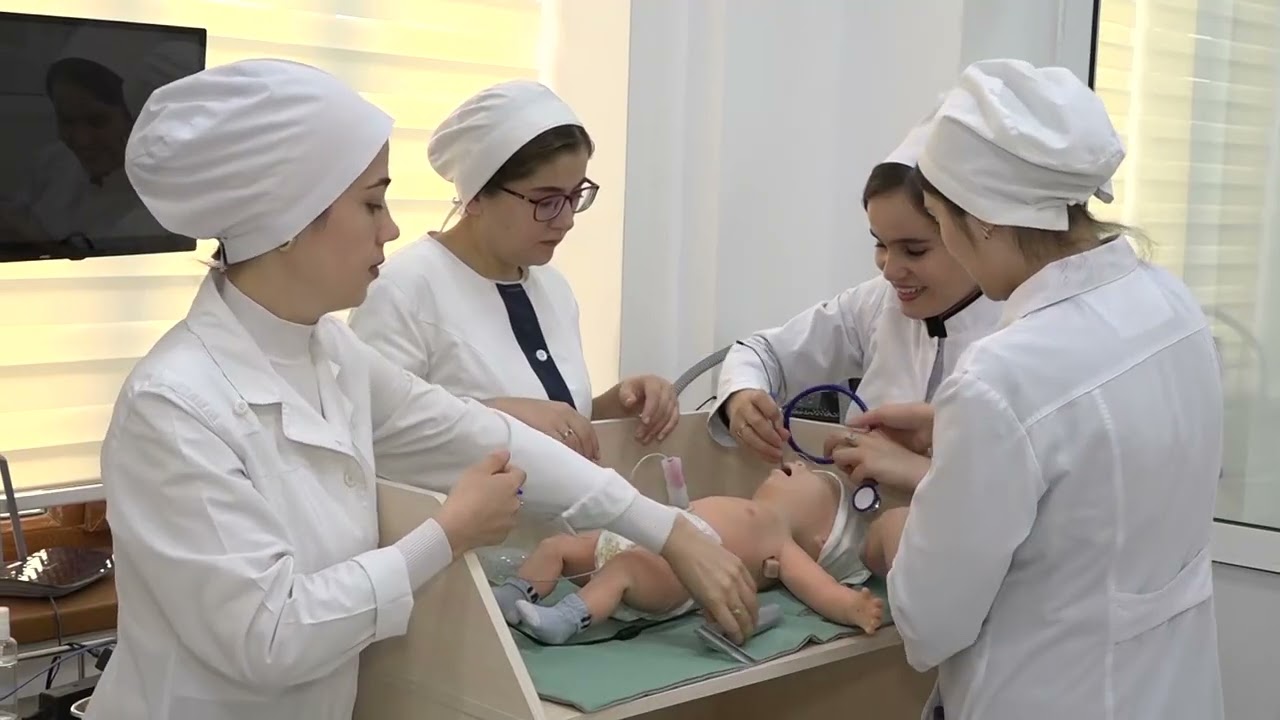 Мусоҳибаи омӯзгорону муҳассилини ДДТТ ба номи Абуалӣ ибни Сино бо рӯзноманигори “ТВ Тоҷикистон”