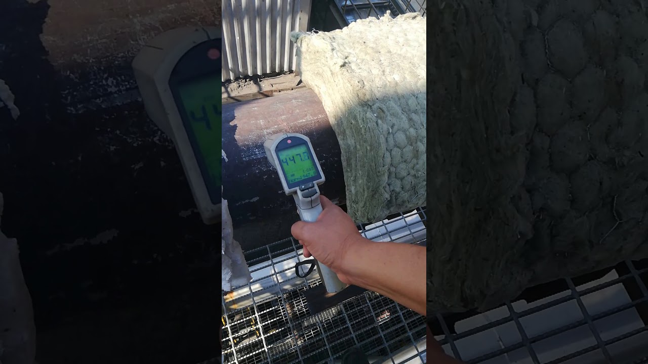 Comparación entre aislantes de lana de roca y de fibra cerámica.