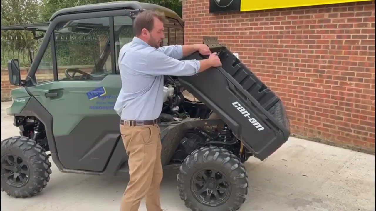 can-am Traxter XUT overview with Ant Deacon of MKM