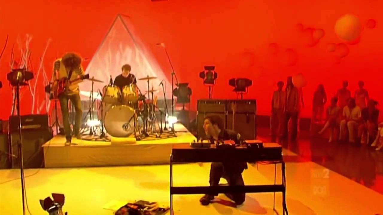 Wolfmother - Joker and The Thief ( Extended Dynamic Mix Version)