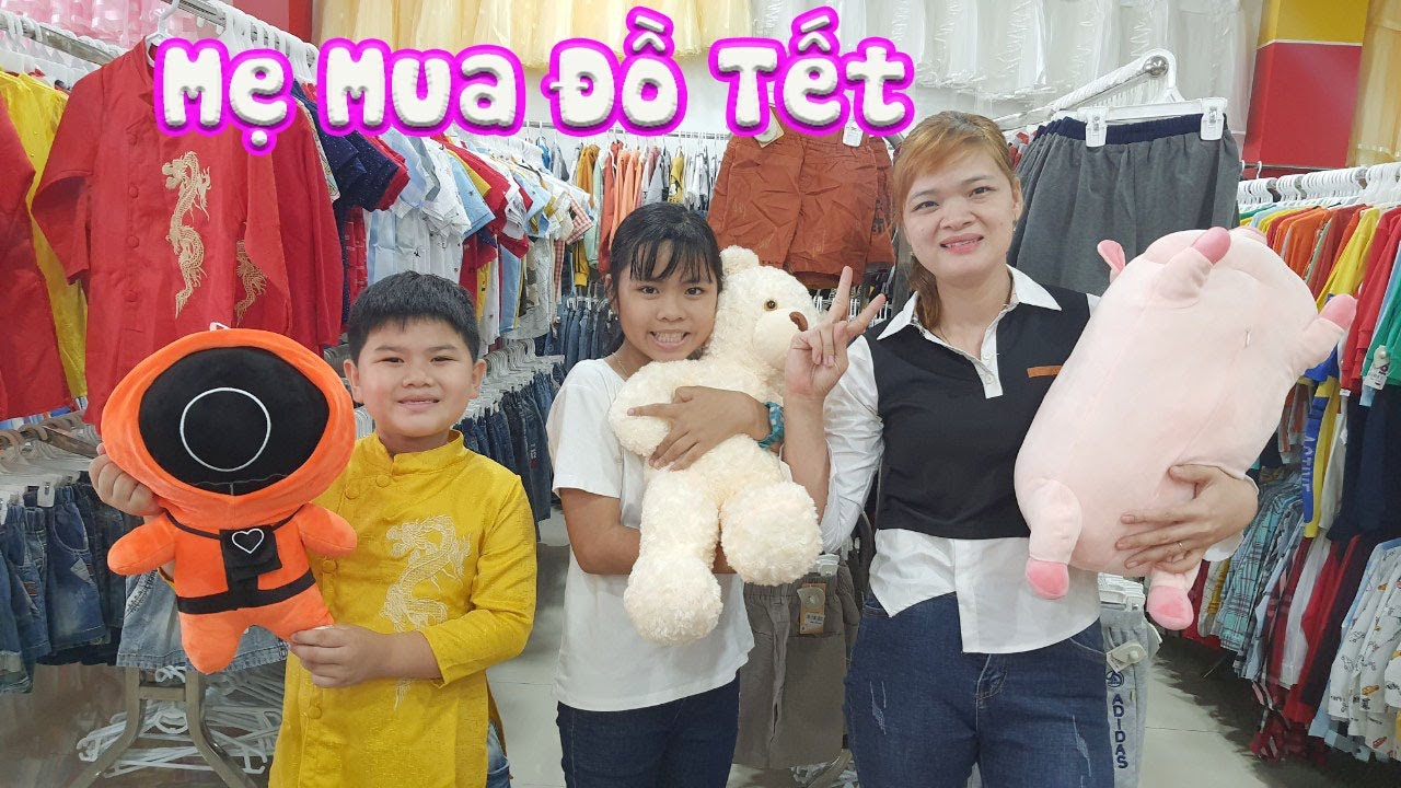 Mẹ Kế Tốt Bụng Mua Đồ Tết Cho Trang Và Vinh [ Trang And Vinh ]