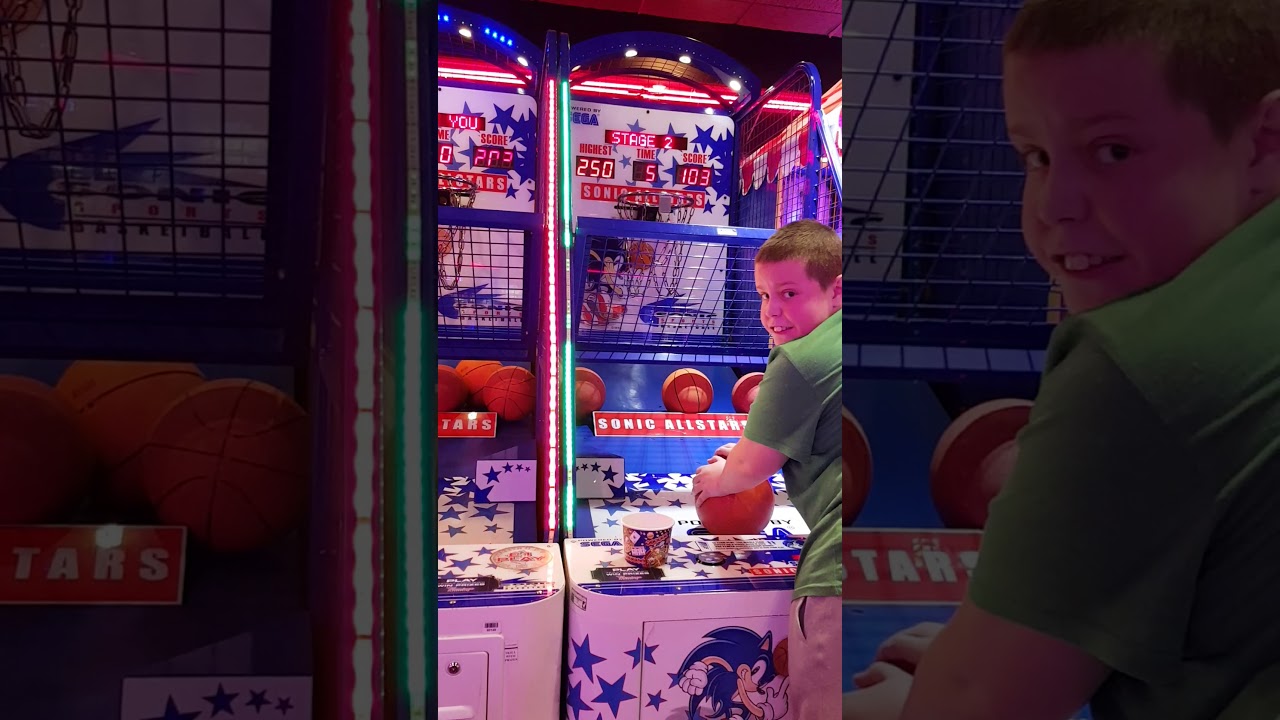 Sonic Basketball Arcade Machine. Still Stage 3.