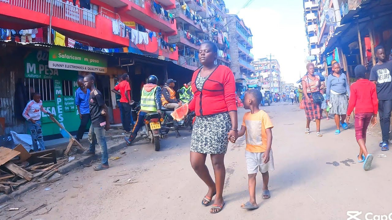 Evening walk inside Huruma estate in  Nairobi Kenya |4k street walk|