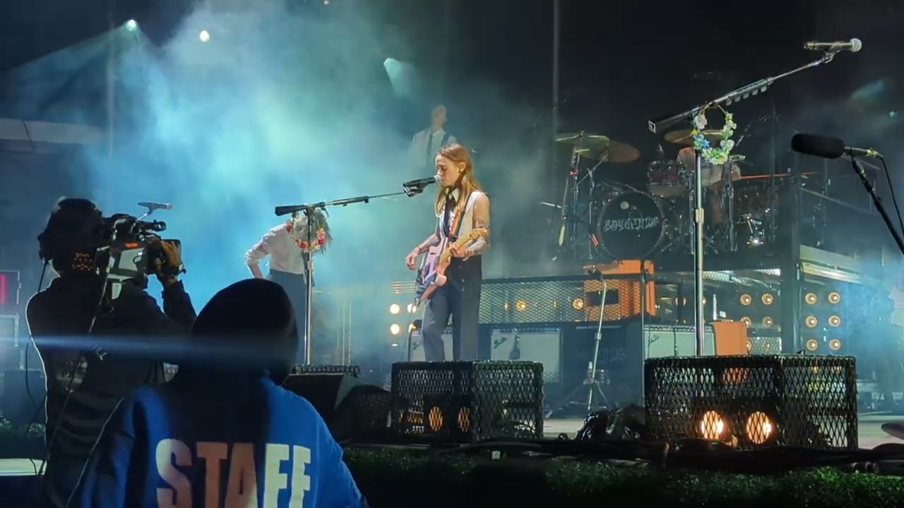 Boygenius - Salt In The Wound (live Forest Hills Stadium - 6/17/2023)