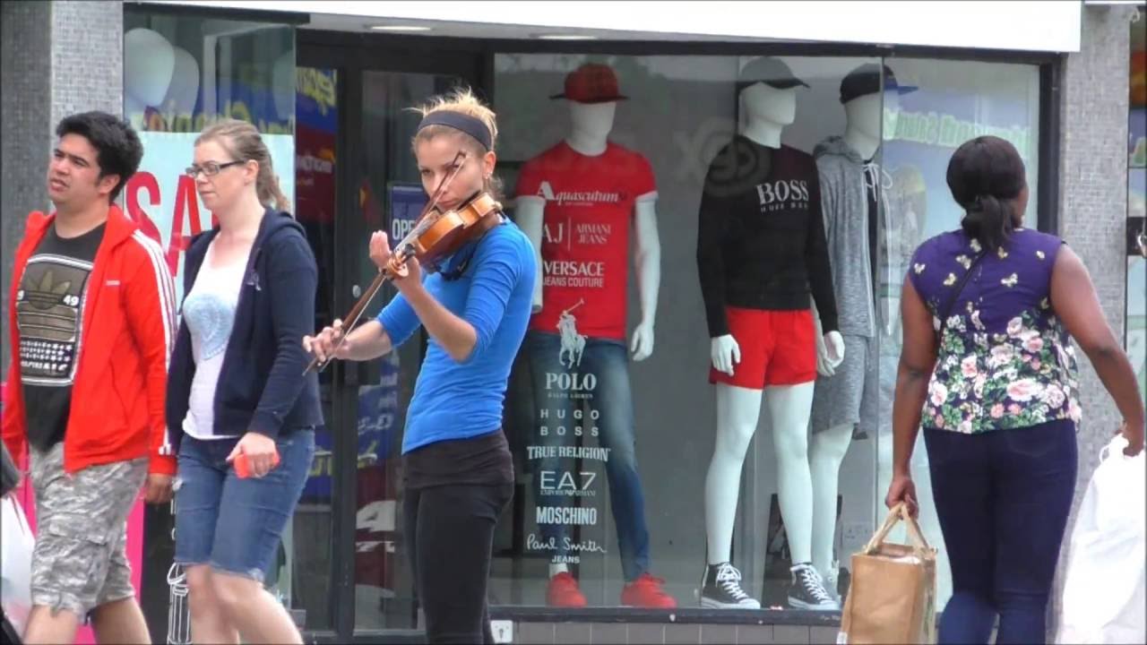Violinist Basildon Town Centre 19th June 2016