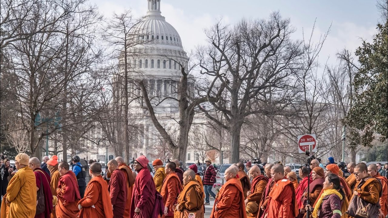 WALK FOR PEACE Buddhist Monks Arrive In Washington DC 2300 Miles MASSIVE Crowds At Lincoln Memorial 