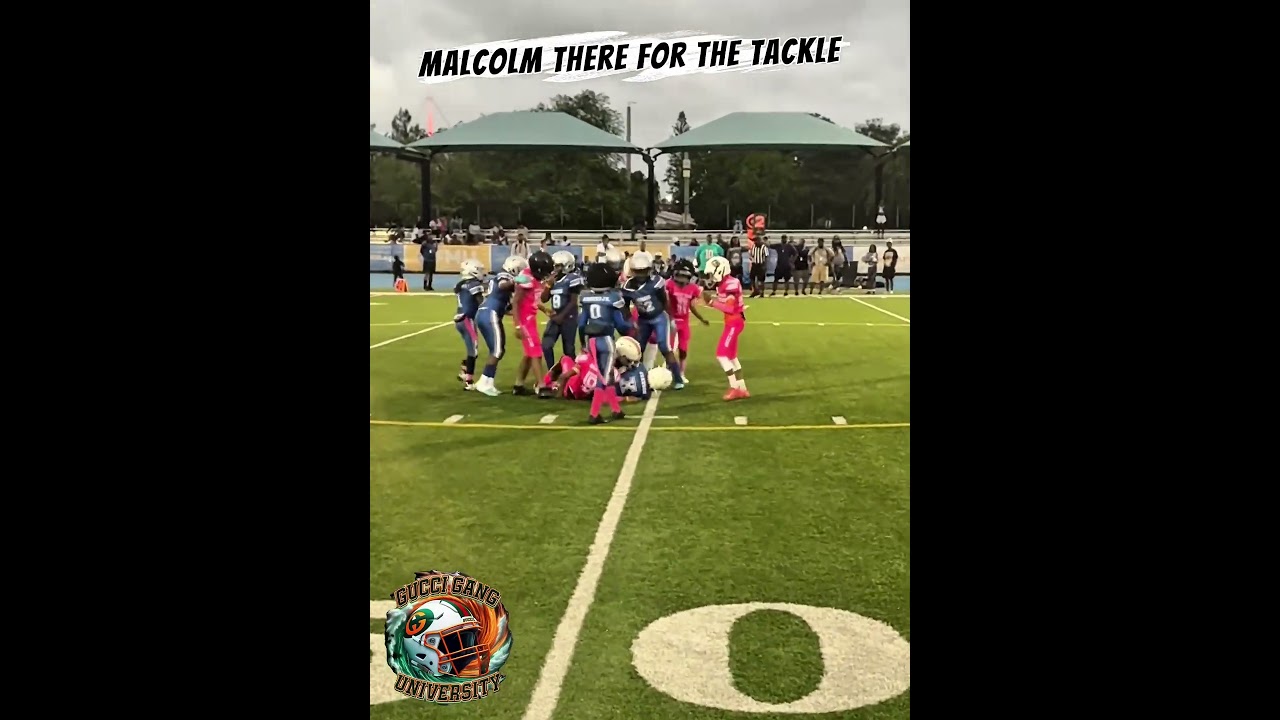 Malcolm for the tackle ❌🙅🏾🏈 