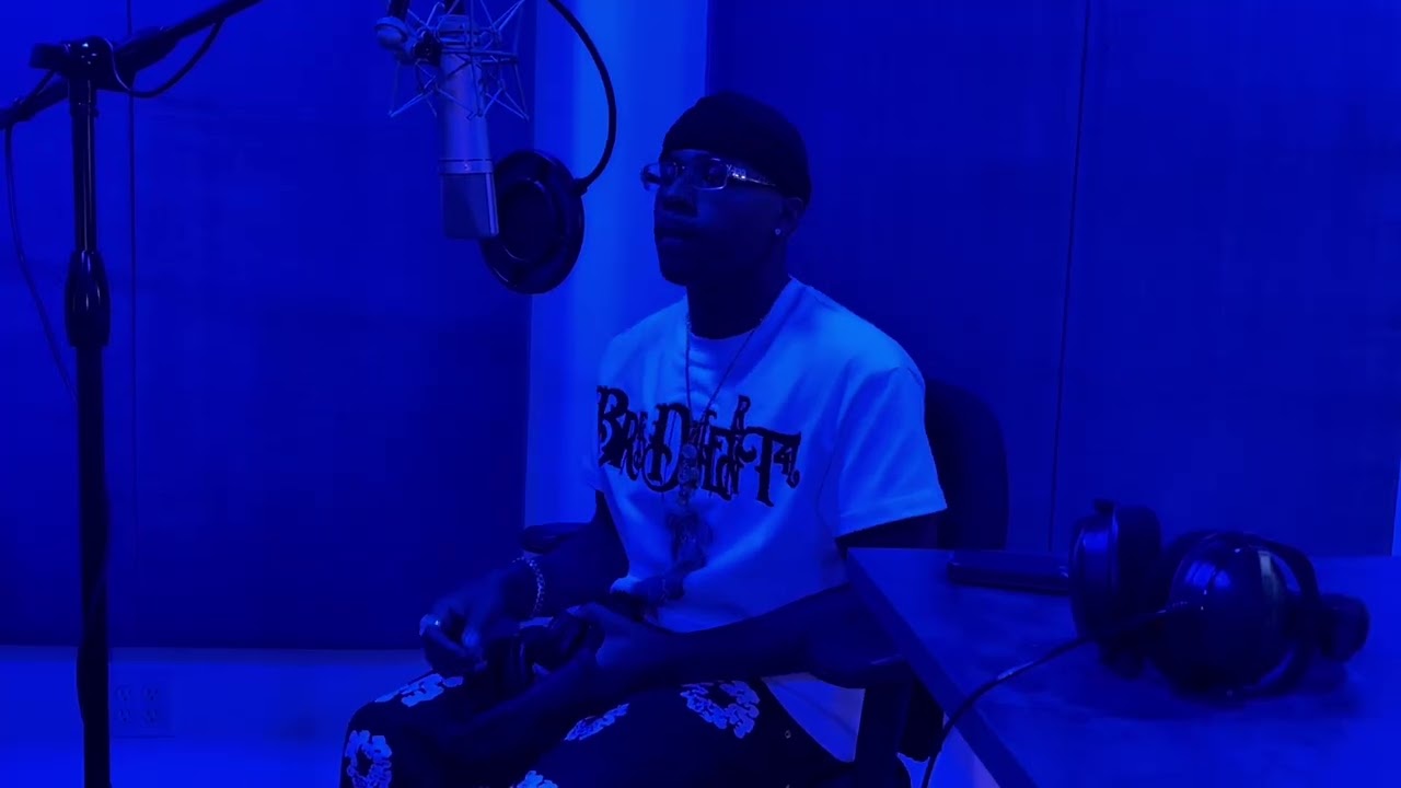 STUDIO VLOG