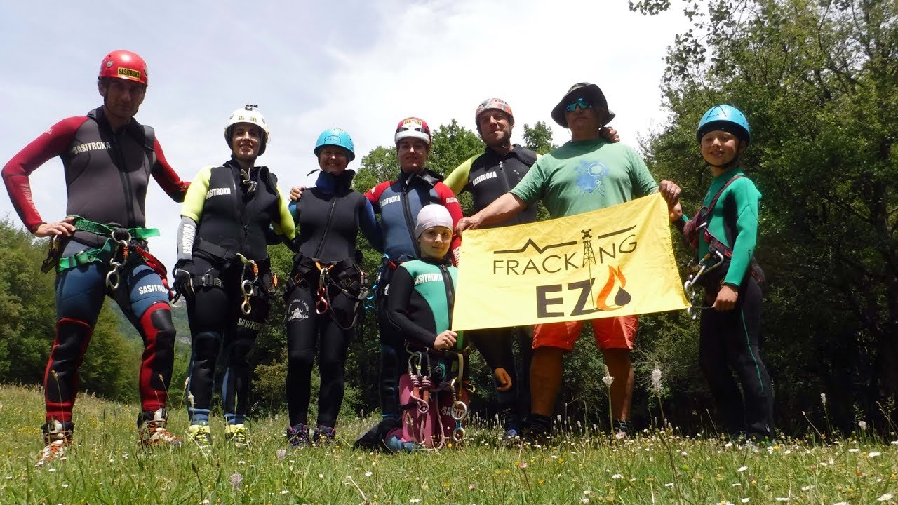 Barranquismo con niños. AGUAKE arroila. Antoñana (Araba)