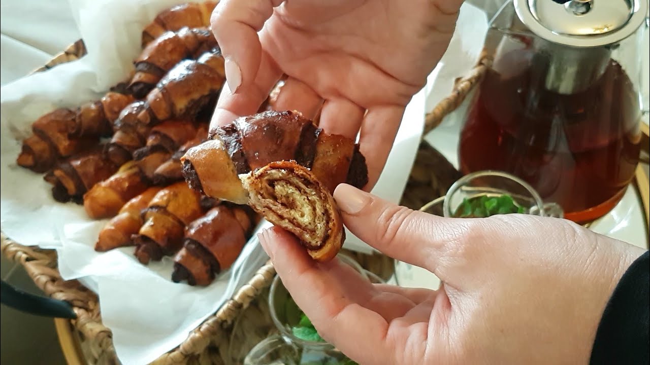 רוגלך מדהים כמו במאפיות
Easy chocolate croissant
كرواسون بالشوكولاتة سريع التحضير