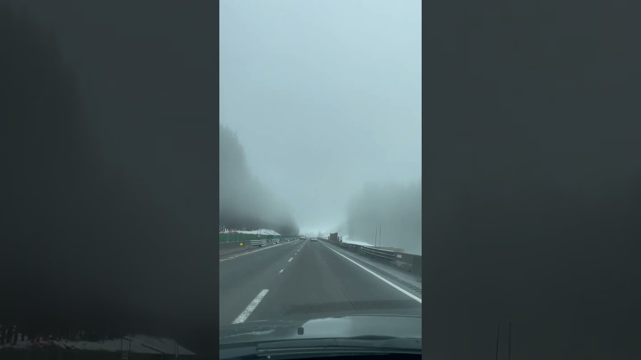 Snoqualmie Pass road condition 1/31/2026