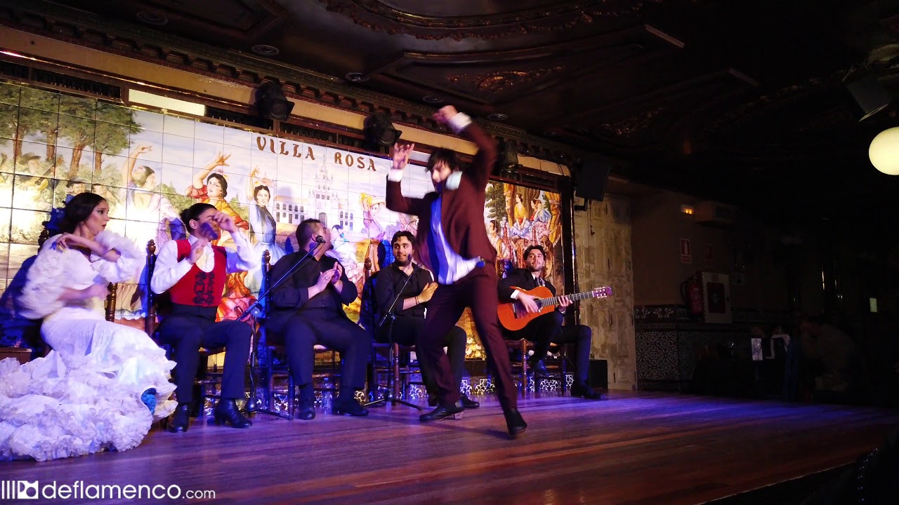 Manuel Jiménez en la final del Concurso de baile flamenco del tablao Villa Rosa (ganador)