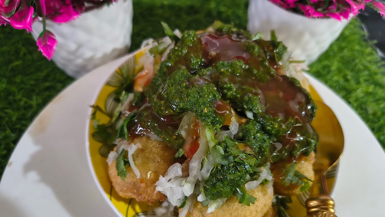 दिल्ली के मशहूर राम लड्डू😋,स्पेशल चटनी व मूलीकस के साथ । Ram Ladoo & Chutney, Moong Dal Pakodi Chaat