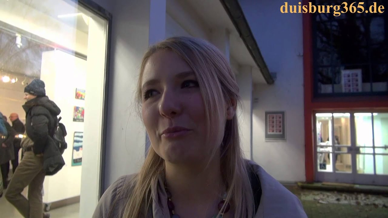 Lisa Seidel beim Kunstmarkt in der cubus kunsthalle Duisburg