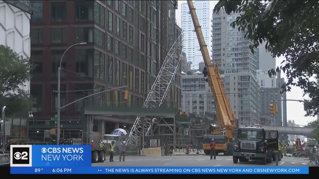 Crews continue working at scene of Hell's Kitchen crane collapse