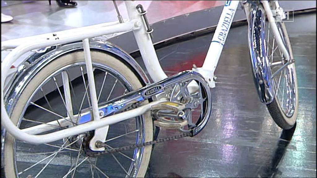 Graziella guidata da Carlo Conti - bicicletta nata nel 1964 - a I Migliori Anni,  4 set. 2010